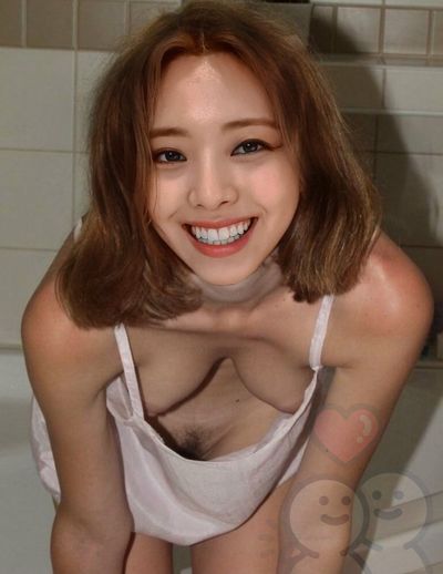 Yuna - nude