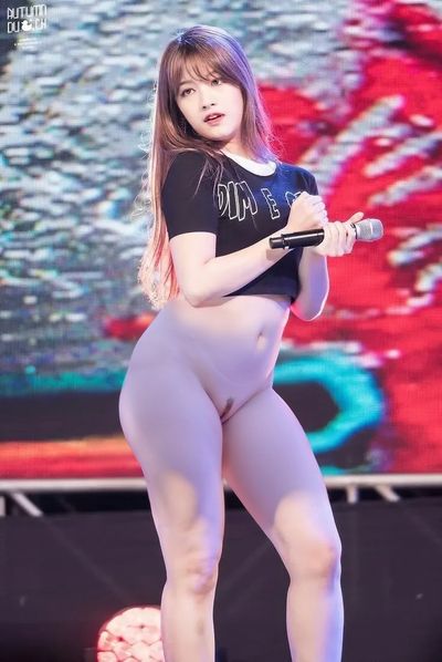 Seunghee - shaved pussy