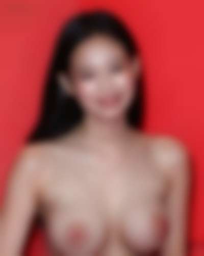 Jennie - shows tits