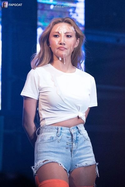 Hwasa - cum on face
