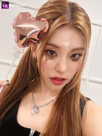 Yeji - cum on face