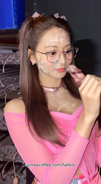 Tzuyu - blowjob