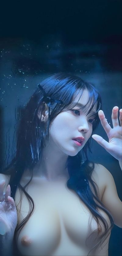 IU - shows tits