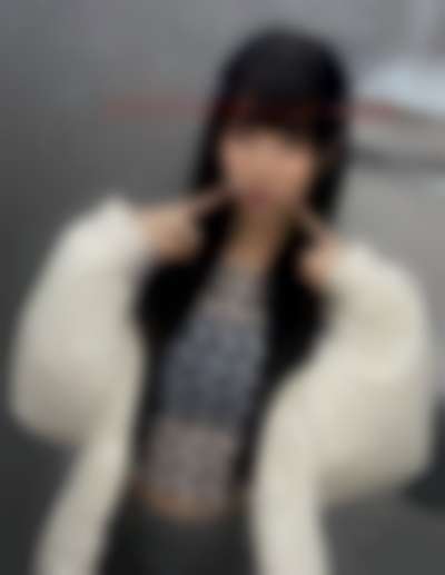 Suzy - cum on face