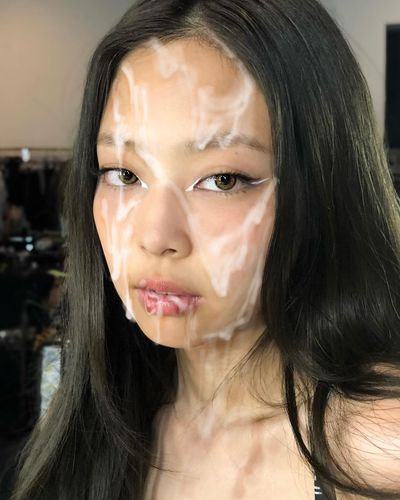 Jennie - bukkake
