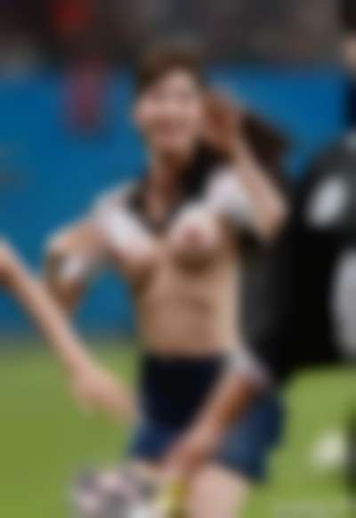 Sana - shows boobs