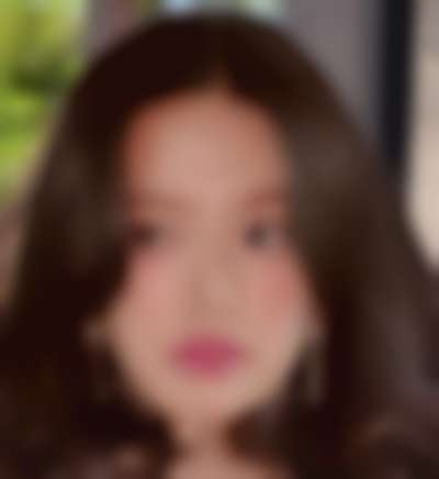 Yujin - shaved pussy