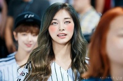 Tzuyu - nude fake
