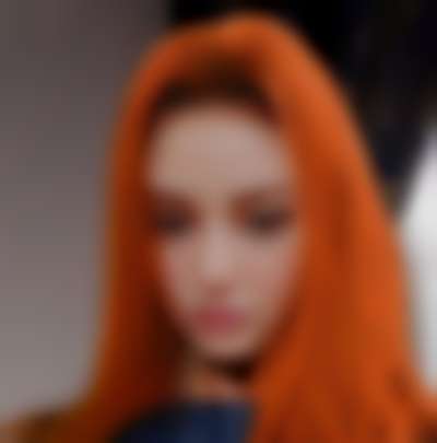 Danielle - Cosplay shows pussy