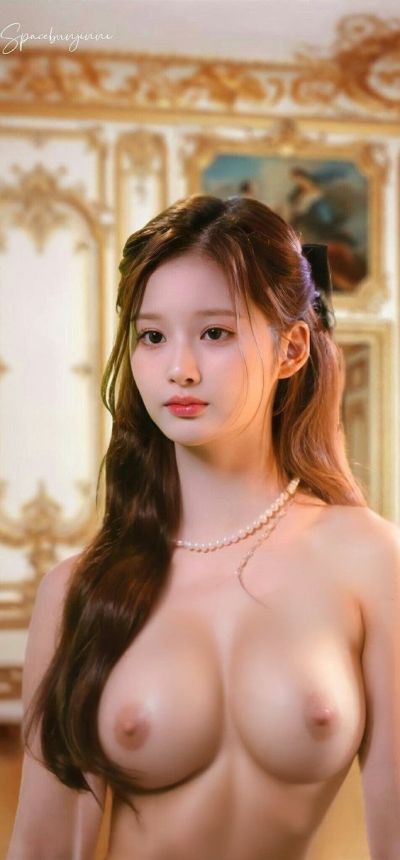 Sullyoon - shows boobs