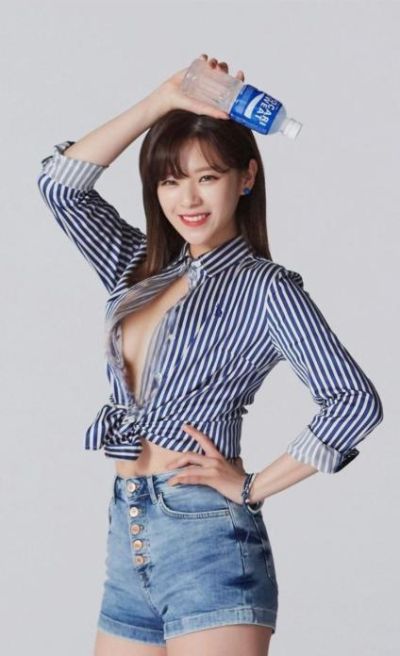 Jeongyeon - naked