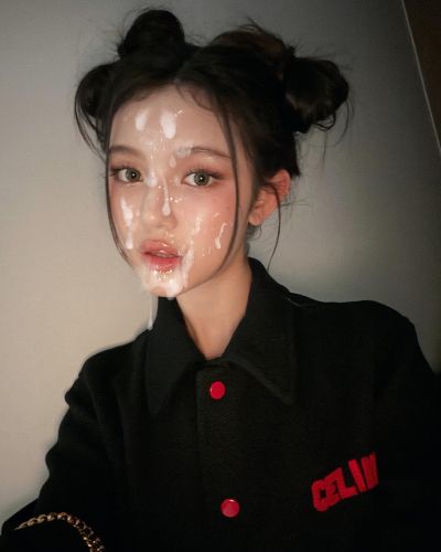 Danielle - cum on face