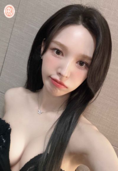 Wendy - naked