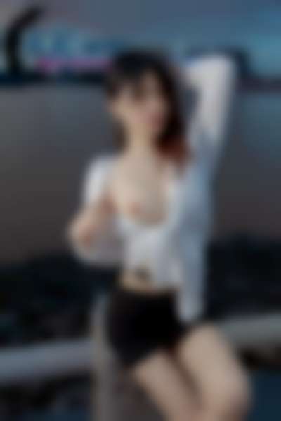 Minji - shows tits