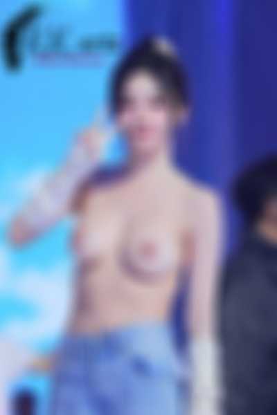 NingNing - shows tits