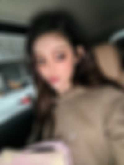 Danielle - cum on face