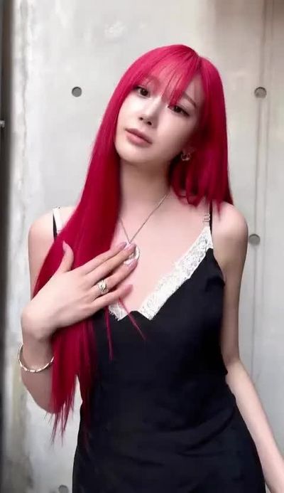 Giselle - shows boobs