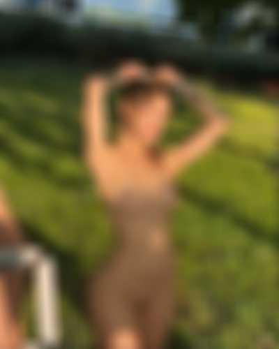 Belle - nude