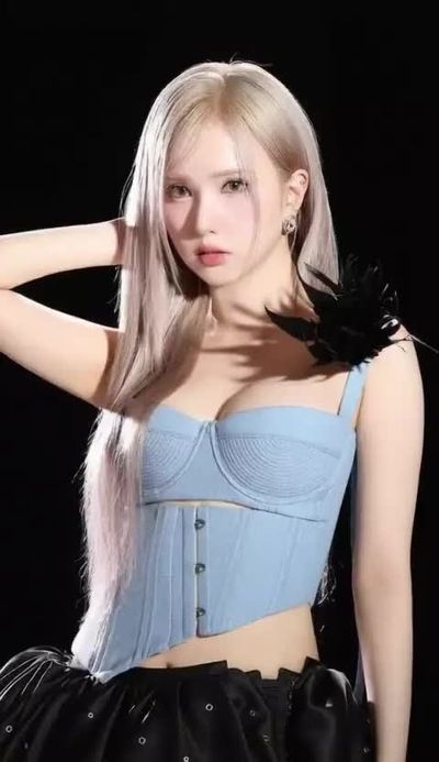Eunha - shows boobs
