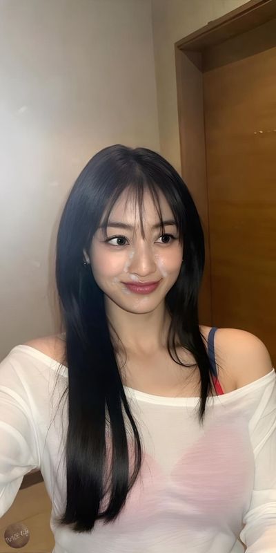Jihyo - cum on face