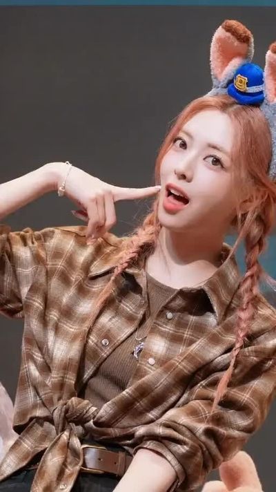 Yuna - shows tits