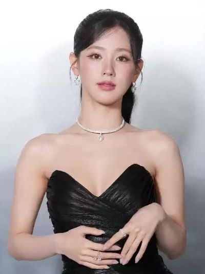 Miyeon - naked