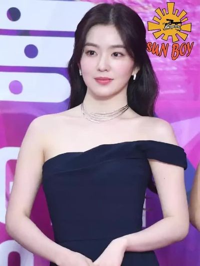 Irene - shows tits