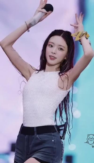 Yuna - shows tits