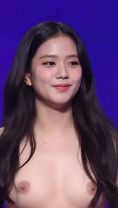 Jisoo - shows tits