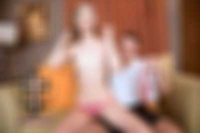 Giselle - shows tits