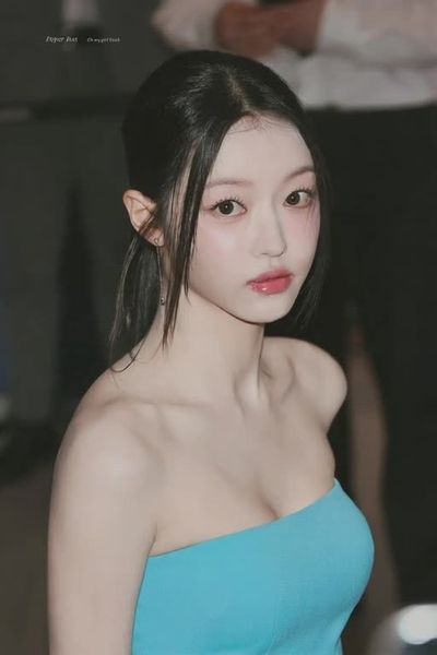 YooA - play with pussy