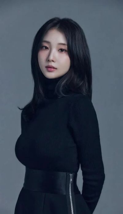 Yeojin - shows tits
