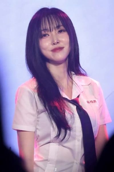 Yuju - cum on face