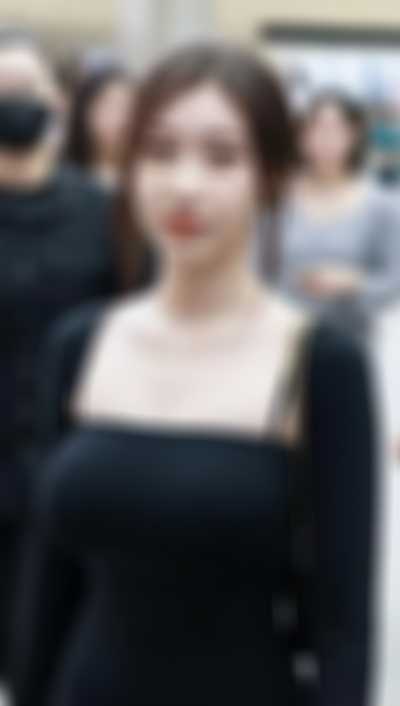 Chaeryeong - shows boobs