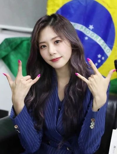 JiU - slutty idol