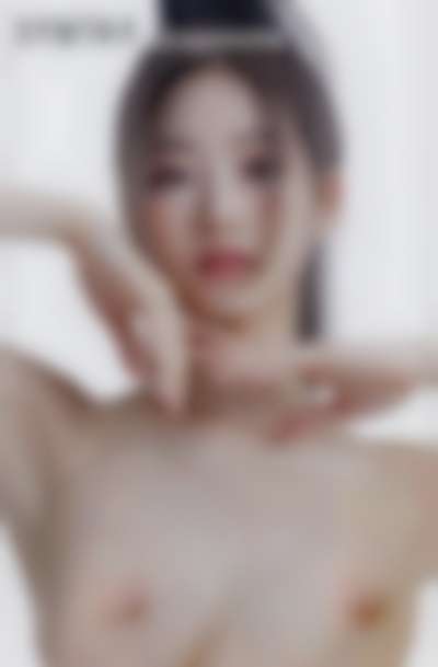 Kazuha - shows tits