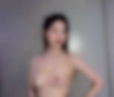 Sejeong - shows tits