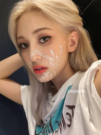 Somi - cum on face