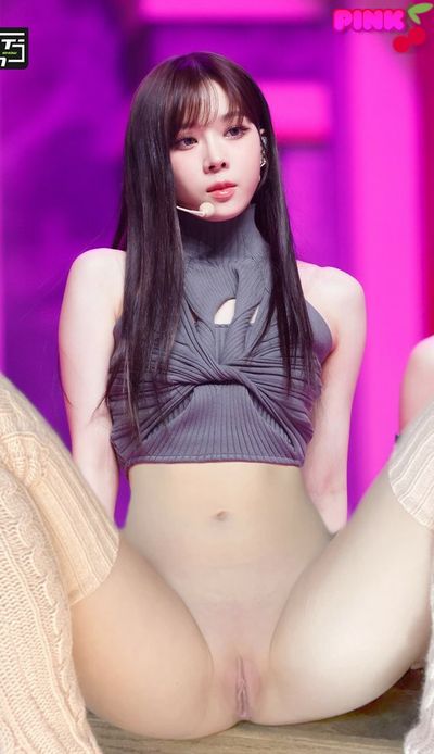 Winter - shows pussy