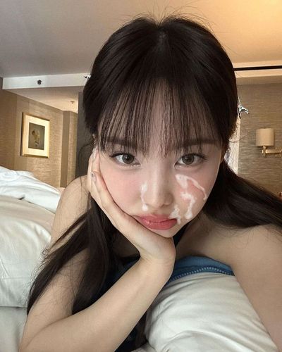 sixteen girl cum face TWICE